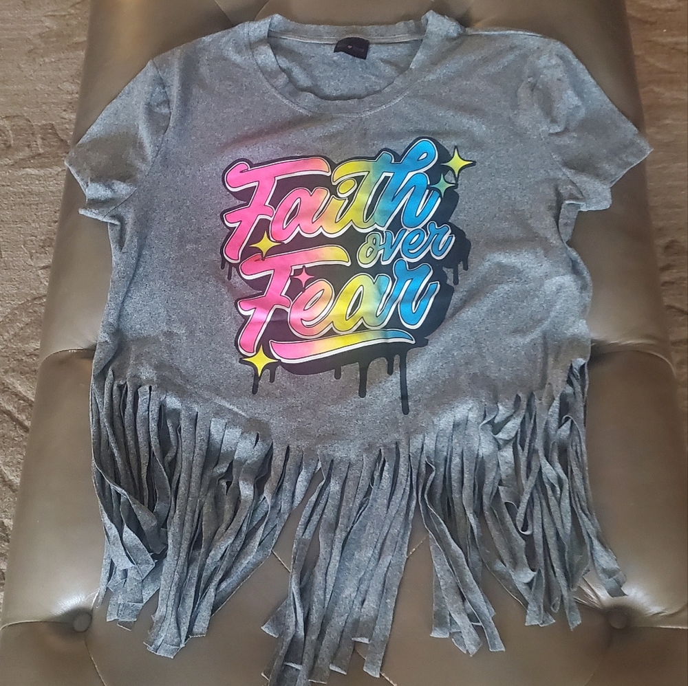 Womens FAITH OVER FEAR Fringe Bottom Short Sleeve Shirt Size 1X
